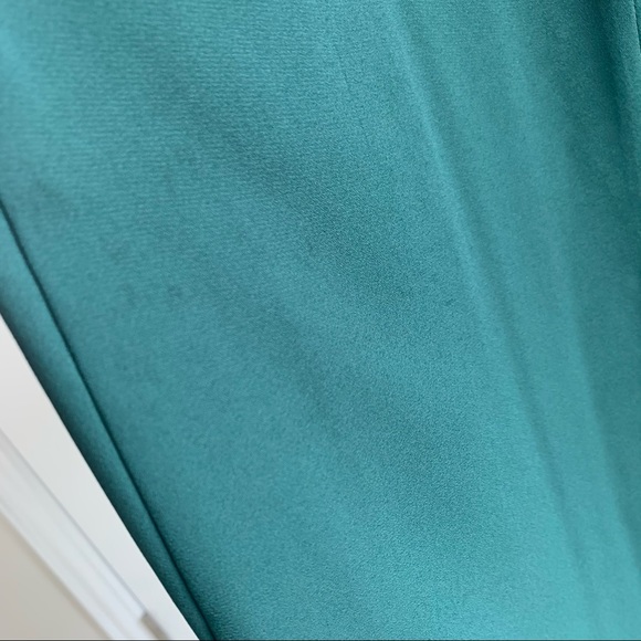 *Flaw* H&M emerald green asymmetrical shift Dress - Picture 9 of 10